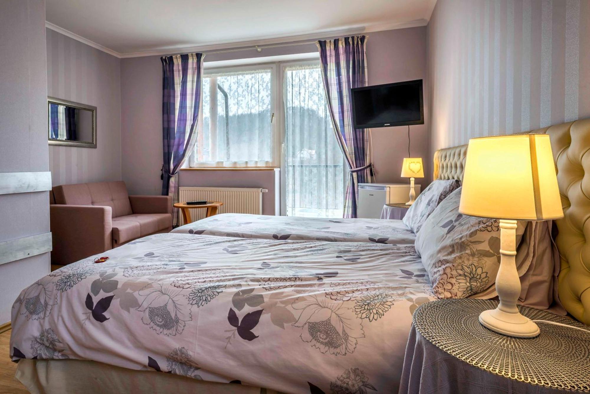 Pensjonat Nad Jeziorem Lakeside Brodnica Dolna Luaran gambar