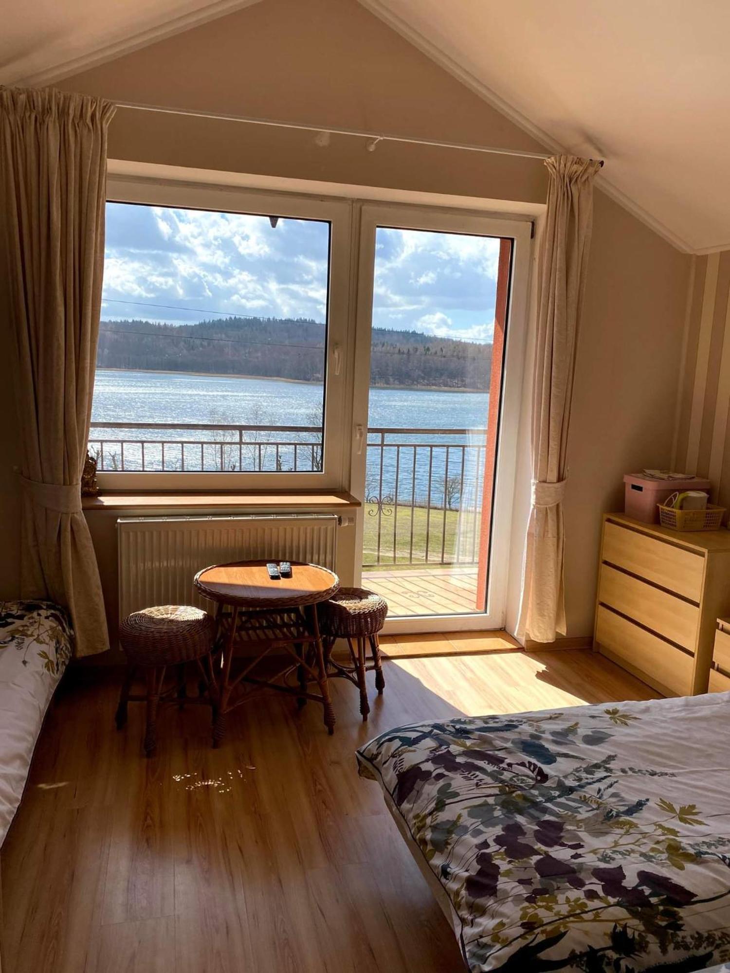 Pensjonat Nad Jeziorem Lakeside Brodnica Dolna Bilik gambar