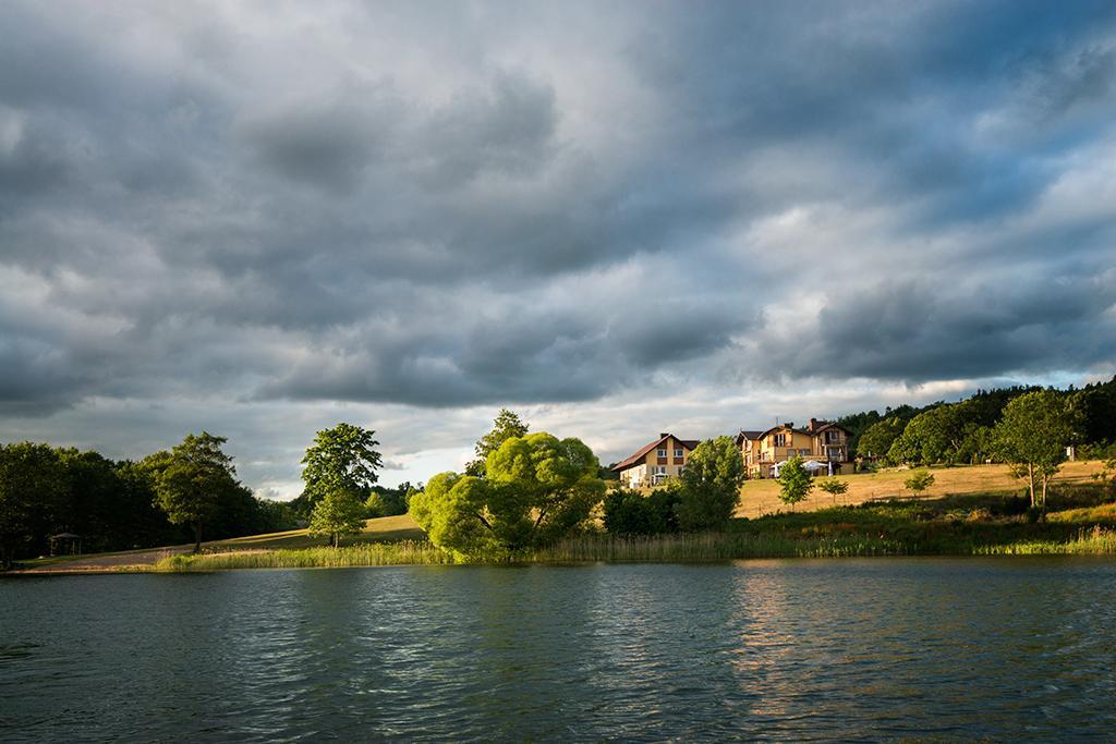 Pensjonat Nad Jeziorem Lakeside Brodnica Dolna Luaran gambar